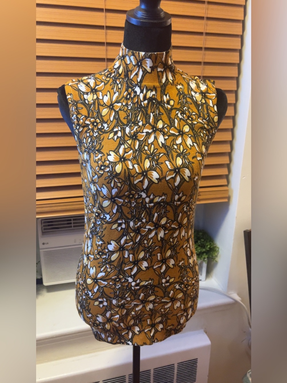 Cable & Gauge Mustard Floral Mock Neck Tank